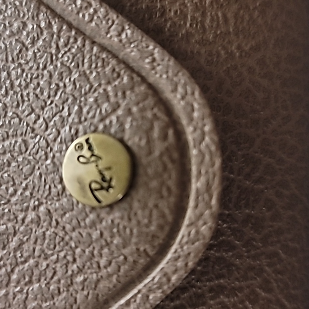 Ray-Ban Sunglasses Case - Picture 2 of 6